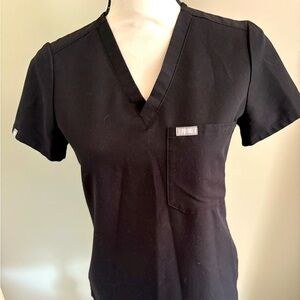 GUC Figs Black Casma Scrub Top